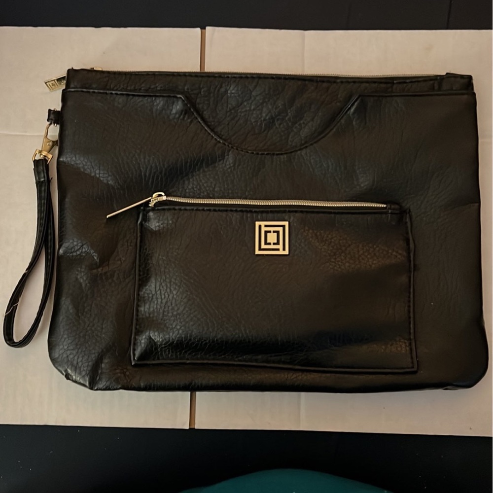 Liz Claiborne Clutch Bag in Black